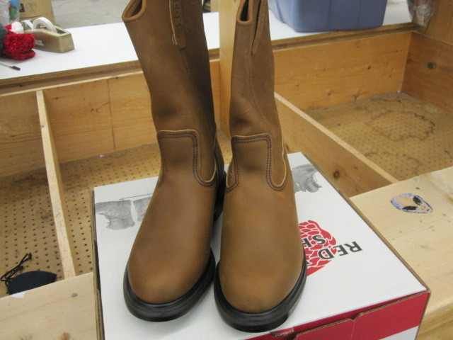 Red Wings Pecos Boots 1105 NEW  