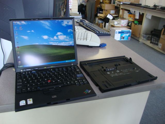 IBM THINKPAD X60 WAR CHEAP LAPTOP W/ DOCKING STATION  