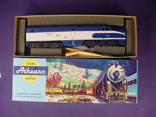 Athearn 3330 PA 1 Nickel Plate Road Locomotive OB  