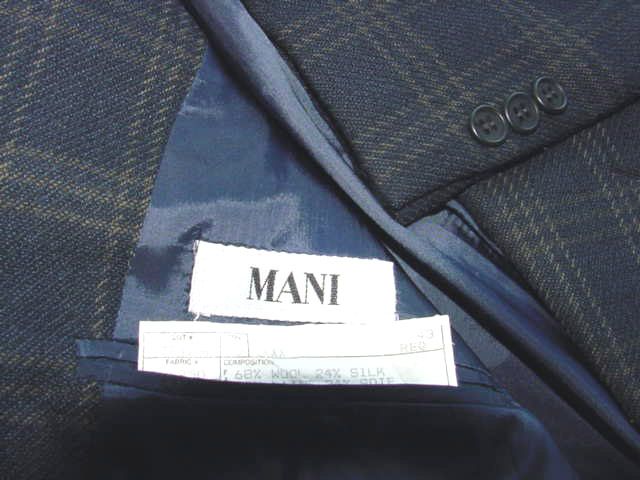 GIORGIO ARMANI sportcoat ~~~~ Navy Plaid Silk ~~~~ 43R  