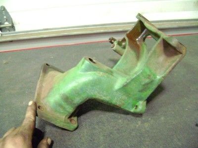 John Deere 520 530 Lp Gas Upper Water Pipe Casting  