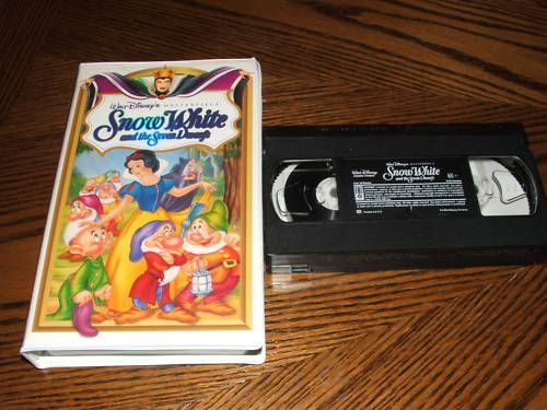 Snow White and the Seven Dwarfs Disney Home Video VHS 717951524034 