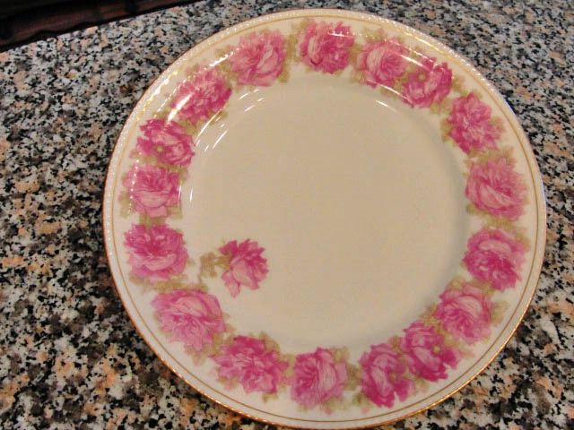   HAVILAND LIMOGES DROP ROSE DOUBLE GOLD TRIM LUNCH PLATE NO CENTER ROSE