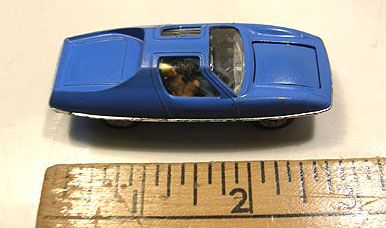 VINTAGE DIECAST HUSKY MAN FROM UNCLE U.N.C.L.E. CAR W/ FIGURES  