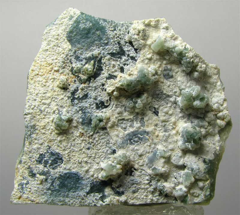 KA466  UNUSUAL CHROME CHALCEDONY   GREEN MTOROLITE  