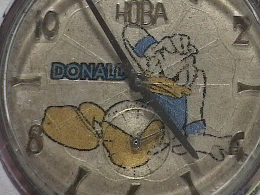 VINTAGE WRISTWATCH WORKING DONALD DUCK  