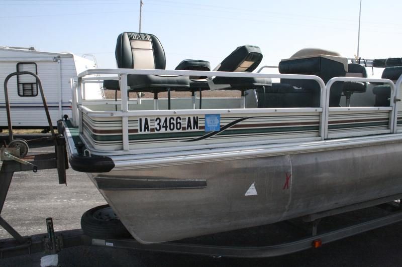 1998 Voyager 20 Pontoon w/ 50hp Mercury Outboard and Trailer  