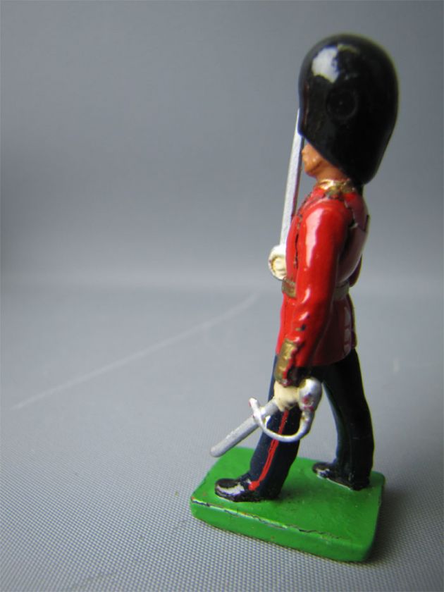 Vintage Williiam Britain Buckingham Palace Guard 1990  