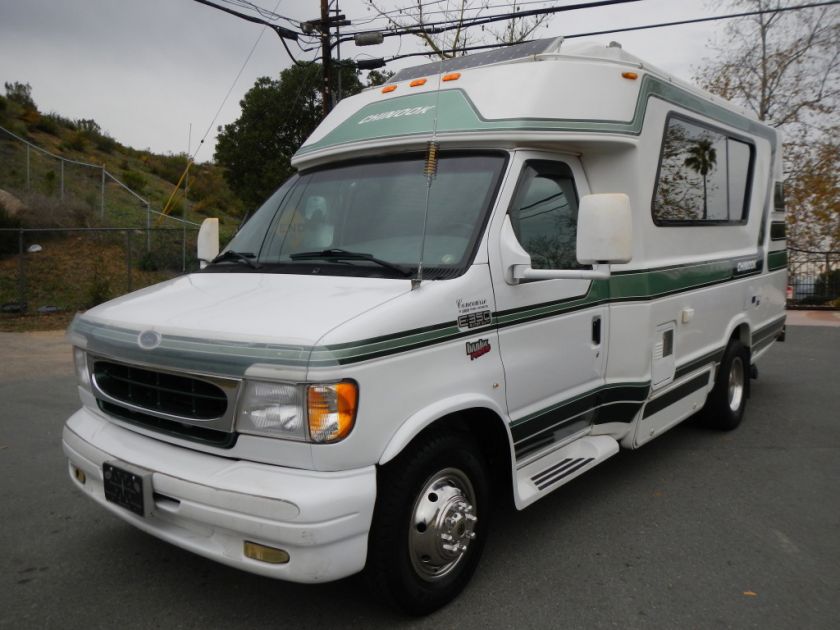 OWNER 2000 Ford Chinook Concourse 20 Class B Motorhome V10 