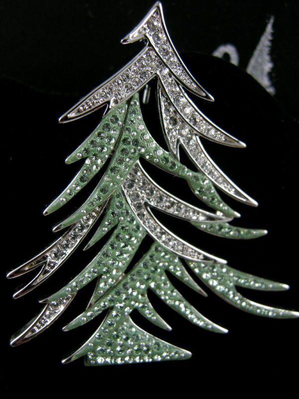 SIGNED SWAROVSKI CHRISTMAS TREE PIN/BROOCH RETIRED  