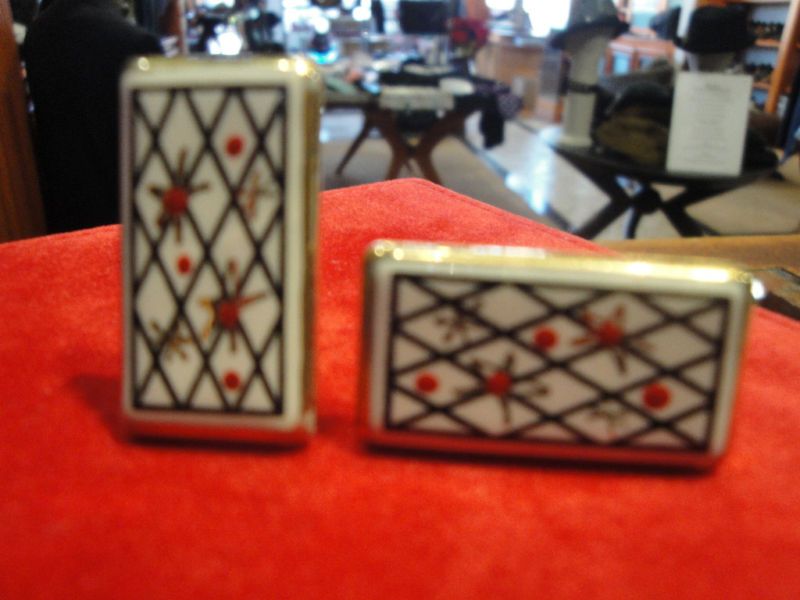 VINTAGE VICTORIA FLEMING RED BLK WHT CERAMIC CUFFLINKS  