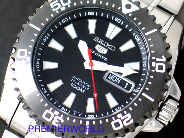 SEIKO AUTOMATIC SEAMASTER BLACK BEZEL 100M WATCH SNZG47  