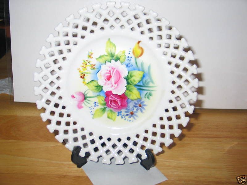 ESTATEVINTAGECHINA FILIGREE FLOWERED PLATE  