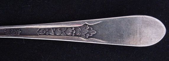 1941 WM ROGERS SILVERPLATE TEASPOON PRISCILLA/LADY ANNE  