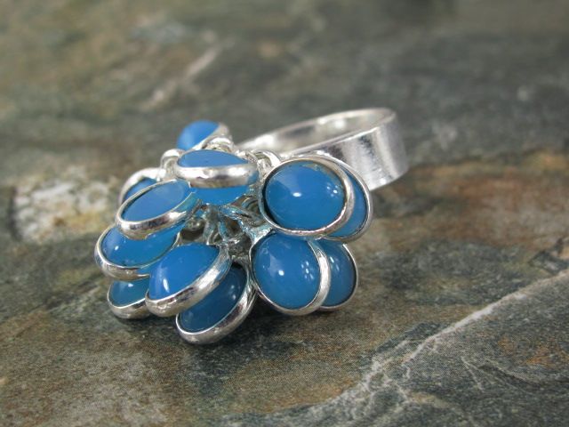 SIZE silver ring      baby blue chalcedony 