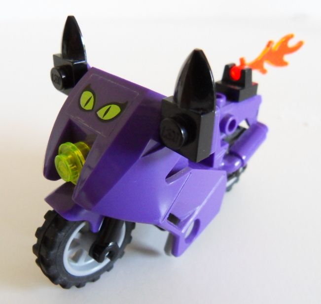 LEGO Batman 7779 Dragster Catwoman Cat woman Pursuit  