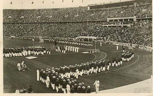   BERLIN OLYMPICS OPENING CEREMONY 1936 PHOTO POSTCARD UNUSED   SPO 11