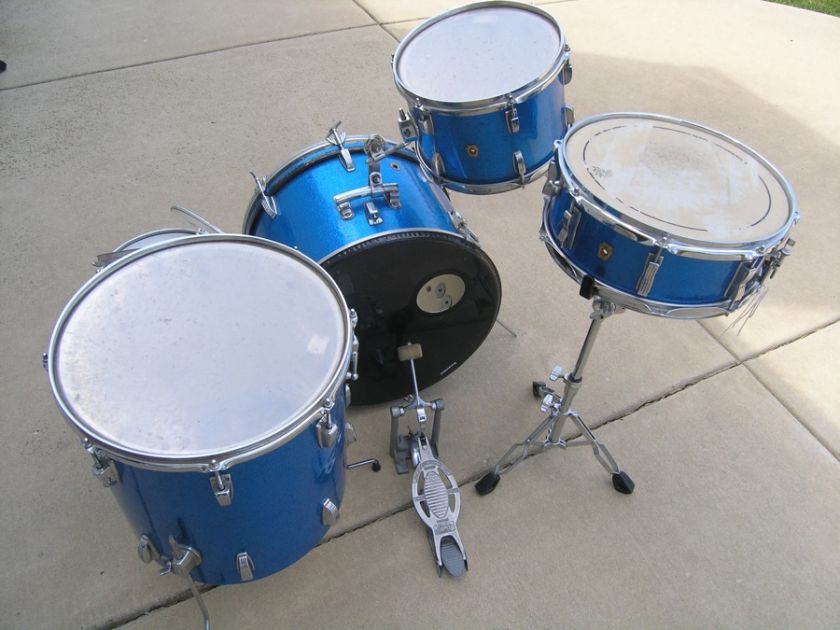 Vintage Ludwig 1965 1966 Drum Set sparkle blue  