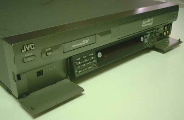 JVC SR VS30U Mini DV/S VHS Dual Deck VCR is a Professional Model of 