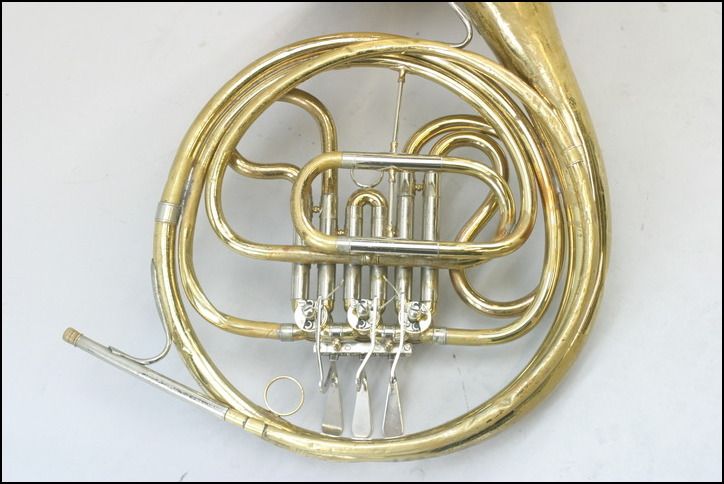 Selmer Bundy Student Model Single French Horn with Hard Shell Case NO 