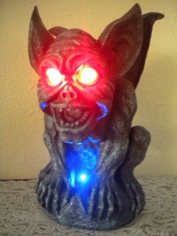 LARGE GARGOYLE HALLOWEEN PROP STATUE SCULPTURE   LIGHTS UP   HORROR 