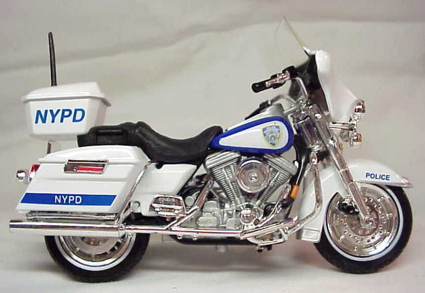 Beautiful New Scale Model Harley Davidson Police Bike in a Box 