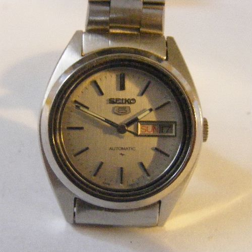 VINTAGE SEIKO 5 4206 17 JEWEL AUTOMATIC ORIGINAL L@@K  